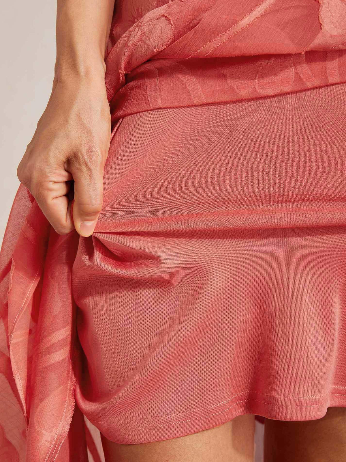 Stefania | Abito da Sera in Chiffon a Motivi Floreali con Orlo Asimmetrico