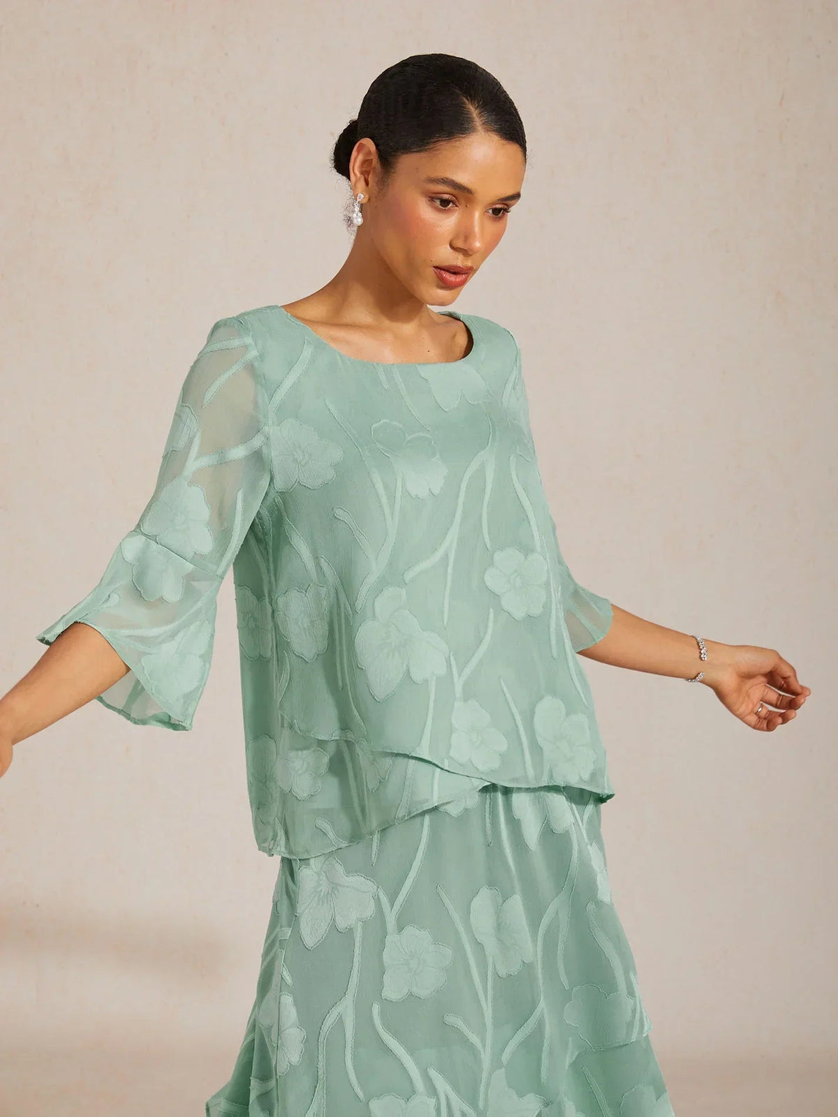 Livia | Camicetta Elegante in Chiffon con Orlo Asimmetrico