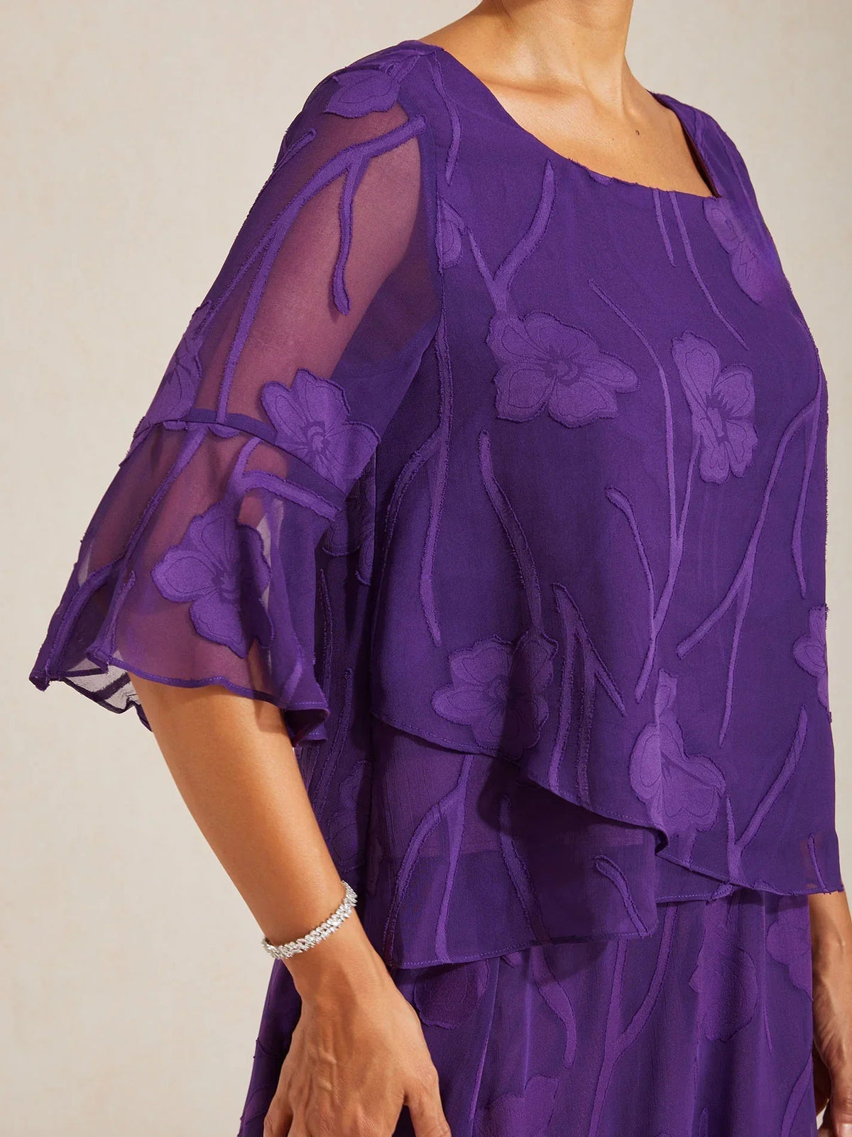 Livia | Camicetta Elegante in Chiffon con Orlo Asimmetrico