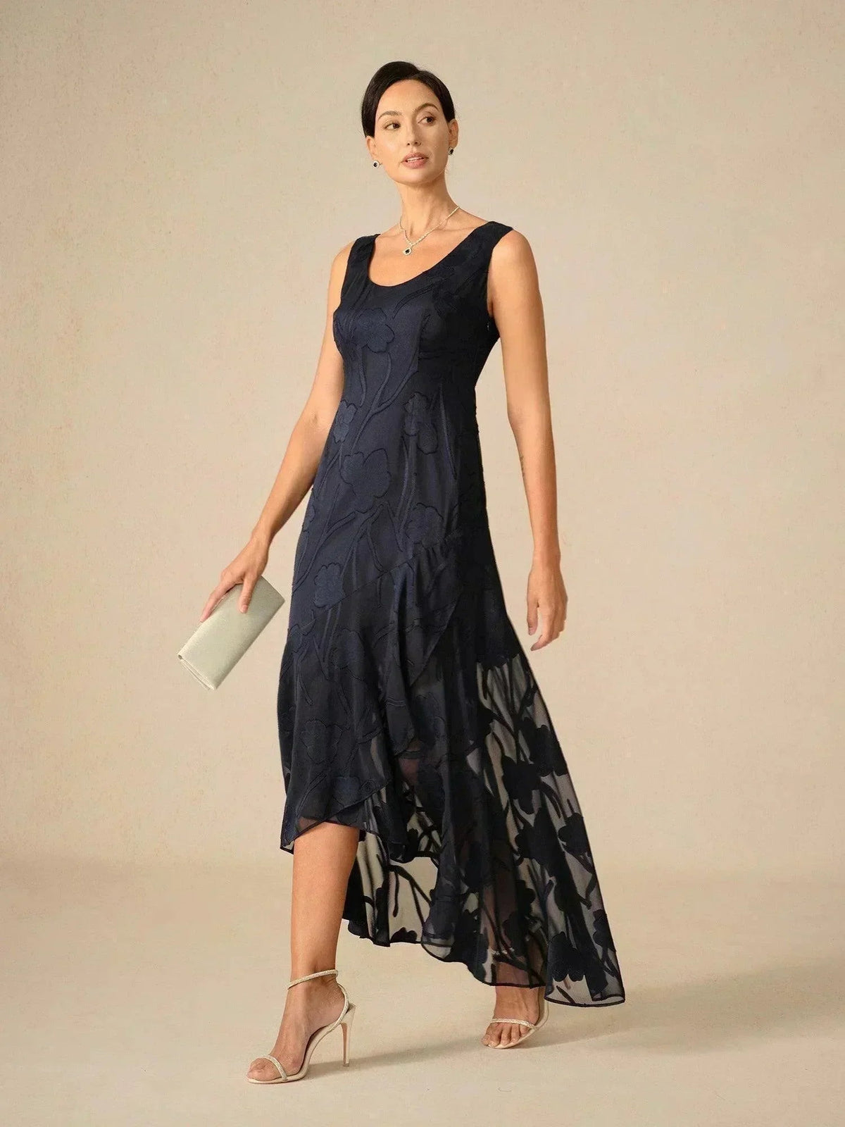 Stefania | Abito da Sera in Chiffon a Motivi Floreali con Orlo Asimmetrico