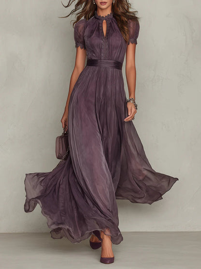 Maxi Abito in Chiffon Viola con Scollo a Goccia e Bordo in Pizzo