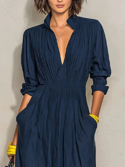 Nerina | Abito Lungo Plissettato Blu Marino con Scollo a V