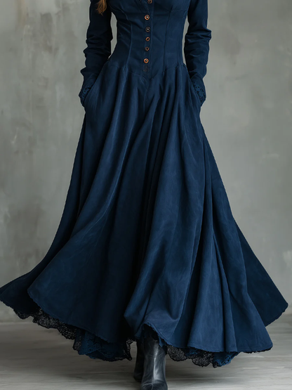 Maxi Abito Gotico Blu Scuro in Ecopelle Scamosciata con Pizzo e Colletto a Camicia